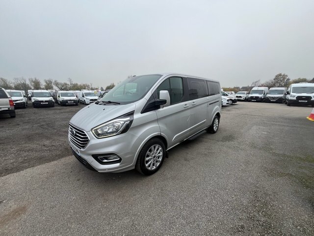 2021 Ford Tourneo Custom 2L Titanium 5dr - Photo 3