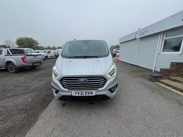 2021 Ford Tourneo Custom 2L Titanium 5dr - Photo 2