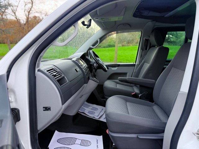 2015 VOLKSWAGEN TRANSPORTER 2015 2.0 BITDI BLUEMOTION TECH T30 HIGHLINE KOMBI SPORTLINE STYLE BODYKITS DSG 4MOTION LED DAYLIGHTS 5 SEATS 20" ALLOYS L1 H1 (219 G/KM, 178 BHP) - Photo 12