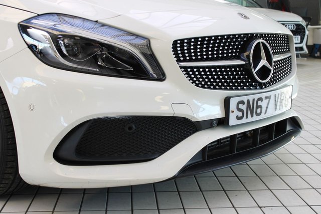 2017 MERCEDES-BENZ A-CLASS 1.6 A160 AMG Line (Premium) Hatchback 5dr Petrol 7G-DCT Euro 6 (s/s) (102 ps) - Photo 9