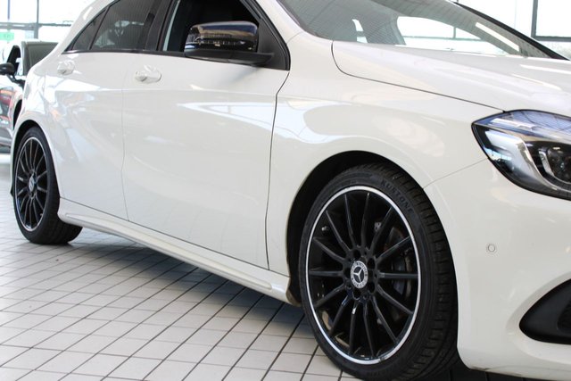 2017 MERCEDES-BENZ A-CLASS 1.6 A160 AMG Line (Premium) Hatchback 5dr Petrol 7G-DCT Euro 6 (s/s) (102 ps) - Photo 10