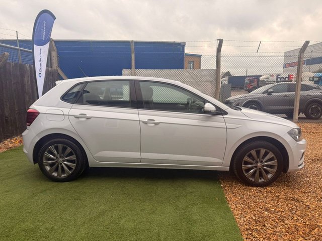 2019 VOLKSWAGEN POLO - Photo 10