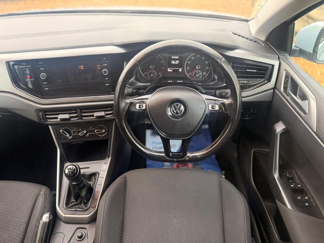 2019 VOLKSWAGEN POLO - Photo 3