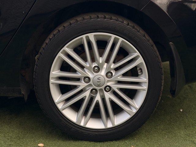 2017 KIA CARENS - Photo 11