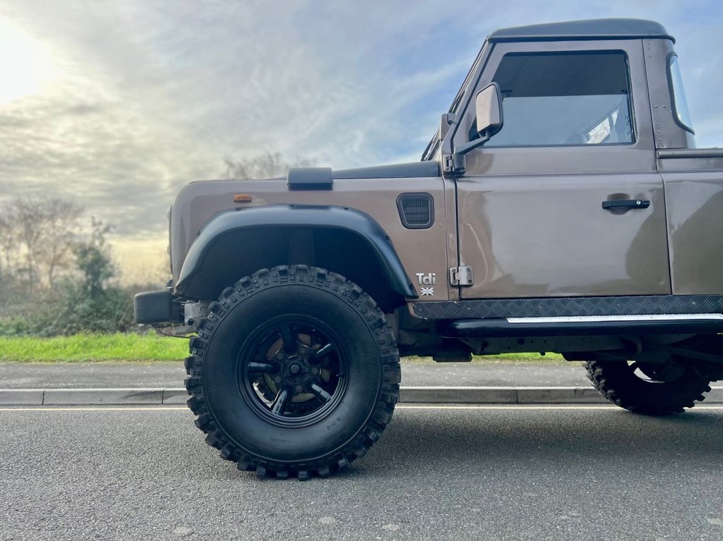 USED 1989 F LAND ROVER DEFENDER 90 300tdi // 2.5 // Pick up // Galvanised Chassis // px swap 