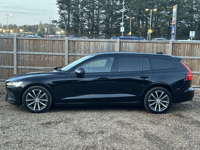 2022 VOLVO V60 - Photo 2