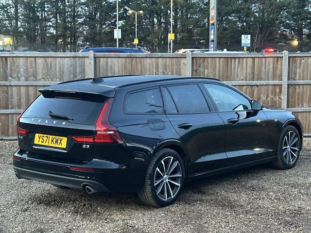 2022 VOLVO V60 - Photo 5