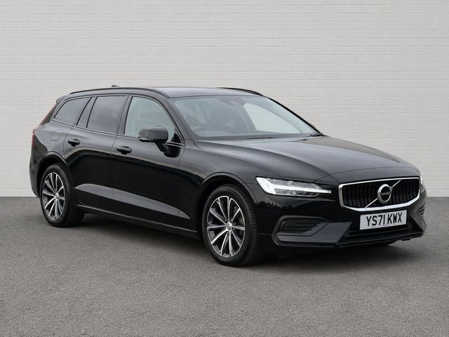 View our Volvo V60 2.0 B3 MHEV Momentum Estate 5dr Petrol Hybrid DCT Auto Euro 6 (s/s) (163 ps)