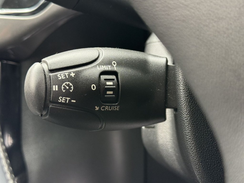 USED 2015 15 CITROEN C3 1.2 PureTech Exclusive Hatchback 5dr Petrol Manual Euro 6 (s/s) (110 ps) AUX, AIR CON, LOW MILEAGE