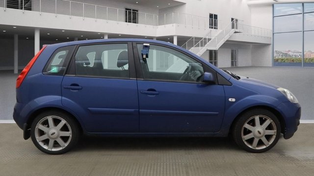 2008 FORD FIESTA 1.4 Zetec Blue Edition Hatchback 5dr Petrol Manual (147 g/km, 79 bhp) - Photo 2
