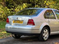 USED 2002 52 VOLKSWAGEN BORA 1.6 SE Saloon 4dr Petrol Manual (170 g/km, 105 bhp) 