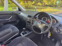 USED 2002 52 VOLKSWAGEN BORA 1.6 SE Saloon 4dr Petrol Manual (170 g/km, 105 bhp) 