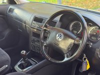 USED 2002 52 VOLKSWAGEN BORA 1.6 SE Saloon 4dr Petrol Manual (170 g/km, 105 bhp) 