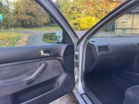 USED 2002 52 VOLKSWAGEN BORA 1.6 SE Saloon 4dr Petrol Manual (170 g/km, 105 bhp) 