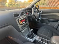 USED 2011 60 FORD FOCUS 1.6 Titanium Hatchback 5dr Petrol Manual (159 g/km, 99 bhp) 