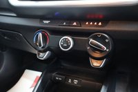 USED 2017 67 KIA STONIC 1.6 CRDi 2 SUV 5dr Diesel Manual Euro 6 (s/s) (108 bhp) JUST BEEN SERVICED / LONG MOT / 2 OWNERS / FINANCE AVAILABLE