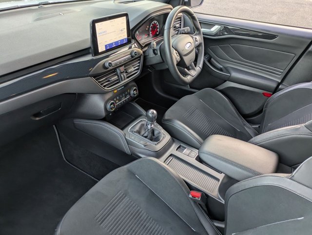 2020 Ford Focus - Photo 7