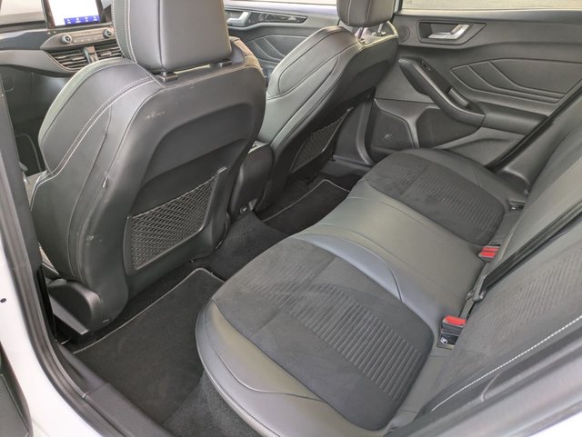 2020 Ford Focus - Photo 10