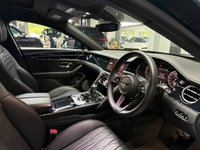 USED 2022 71 BENTLEY FLYING SPUR 4.0 V8 Auto 4WD Euro 6 4dr [City+Tour + Mulliner + Blackline + Carbon Pack] CARBON PACK + HUGE SPEC