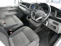 USED 2021 21 VOLKSWAGEN TRANSPORTER T32 2.0 TDI 150 BHP SWB HIGHLINE KOMBI 6 SEATER ( NO VAT ) 6 SEATER | ELECTRIC DOORS | HIGHLINE | NO VAT !