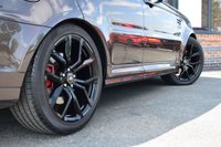 USED 2021 62 LAND ROVER RANGE ROVER SPORT 5.0 P575 V8 SVR Carbon Edition SUV 5dr Petrol Auto 4WD Euro 6 (s/s) (575 ps) SVO PALETTE RED / SLIDING PAN
