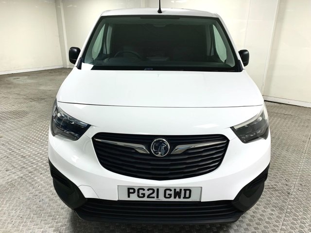 2021 Vauxhall Combo 1.5L Dynamic 4dr - Photo 8