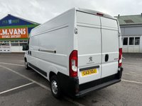 USED 2021 21 PEUGEOT BOXER 2.2 BlueHDi 335 Professional Panel Van 5dr Diesel Manual L3 H2 Euro 6 (s/s) (140 ps) This 2021 Peugeot Boxer presents an exceptional opportunity with its single owner and remarkably low mileage of just 57,398 miles for its age. This 2.2 BlueHDi 335 Professional L3 H2 Euro 6 panel van is powered by an efficient 2.2 litre diesel engine, meeting Euro 6 emission standards. It comes equipped with a Touch Screen Navigation Pack featuring Bluetooth connectivity, rear parking sensors for enhanced manoeuvrability, and manual air conditioning for the cab area.