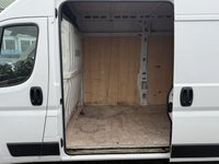 USED 2021 21 PEUGEOT BOXER 2.2 BlueHDi 335 Professional Panel Van 5dr Diesel Manual L3 H2 Euro 6 (s/s) (140 ps) This 2021 Peugeot Boxer presents an exceptional opportunity with its single owner and remarkably low mileage of just 57,398 miles for its age. This 2.2 BlueHDi 335 Professional L3 H2 Euro 6 panel van is powered by an efficient 2.2 litre diesel engine, meeting Euro 6 emission standards. It comes equipped with a Touch Screen Navigation Pack featuring Bluetooth connectivity, rear parking sensors for enhanced manoeuvrability, and manual air conditioning for the cab area.