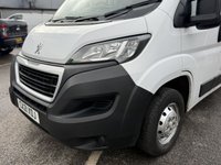 USED 2021 21 PEUGEOT BOXER 2.2 BlueHDi 335 Professional Panel Van 5dr Diesel Manual L3 H2 Euro 6 (s/s) (140 ps) This 2021 Peugeot Boxer presents an exceptional opportunity with its single owner and remarkably low mileage of just 57,398 miles for its age. This 2.2 BlueHDi 335 Professional L3 H2 Euro 6 panel van is powered by an efficient 2.2 litre diesel engine, meeting Euro 6 emission standards. It comes equipped with a Touch Screen Navigation Pack featuring Bluetooth connectivity, rear parking sensors for enhanced manoeuvrability, and manual air conditioning for the cab area.