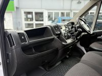 USED 2021 21 PEUGEOT BOXER 2.2 BlueHDi 335 Professional Panel Van 5dr Diesel Manual L3 H2 Euro 6 (s/s) (140 ps) This 2021 Peugeot Boxer presents an exceptional opportunity with its single owner and remarkably low mileage of just 57,398 miles for its age. This 2.2 BlueHDi 335 Professional L3 H2 Euro 6 panel van is powered by an efficient 2.2 litre diesel engine, meeting Euro 6 emission standards. It comes equipped with a Touch Screen Navigation Pack featuring Bluetooth connectivity, rear parking sensors for enhanced manoeuvrability, and manual air conditioning for the cab area.