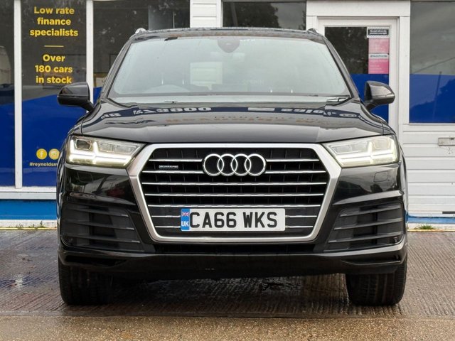 View our AUDI Q7