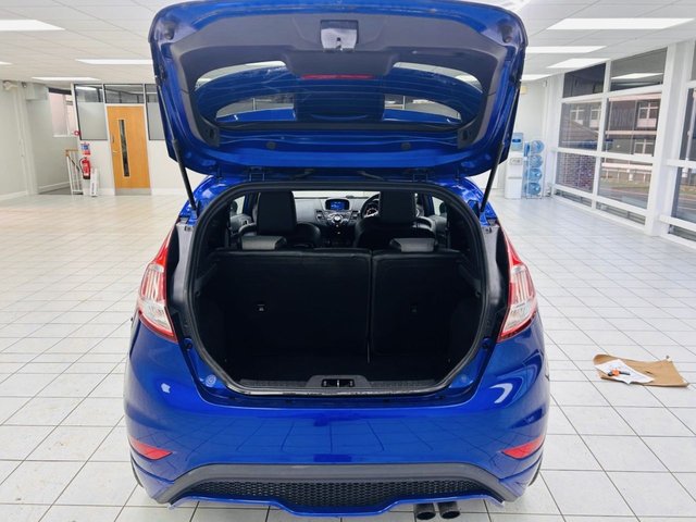 2017 FORD FIESTA - Photo 5
