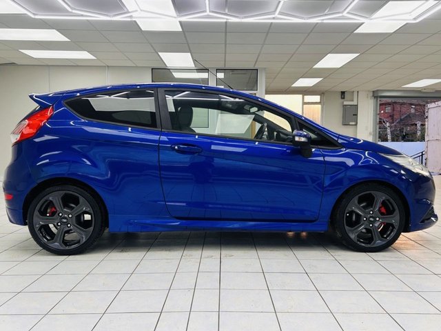 2017 FORD FIESTA - Photo 2