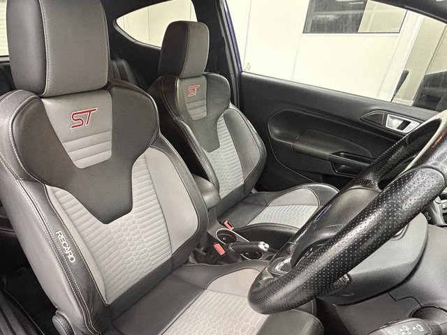 2017 FORD FIESTA - Photo 12