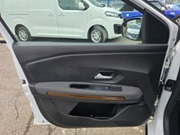 USED 2022 72 DACIA SANDERO STEPWAY 1.0 TCe Prestige Hatchback, 1 owner, Full Service History, Euro 6, 6 Speed Manual, Bi-Fuel, Sat Nav, Alloys, Rear Sensors, Great spec. This 2022 Dacia Sandero Stepway TCe Prestige is a superb example, having been owned by just one person since new. This Euro 6 compliant model boasts a 1.0L Bi Fuel engine, offering an efficient and versatile driving experience. The Prestige trim level ensures you benefit from a host of desirable features, including automatic air conditioning with climate control, an automatic lighting system that activates the LED headlights when needed, and the distinctive LED Y shape Dacia lighting signature.