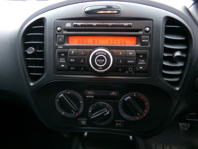 2015 NISSAN JUKE 1.6 Visia SUV 5dr Petrol Manual Euro 6 (94 ps) - Photo 11