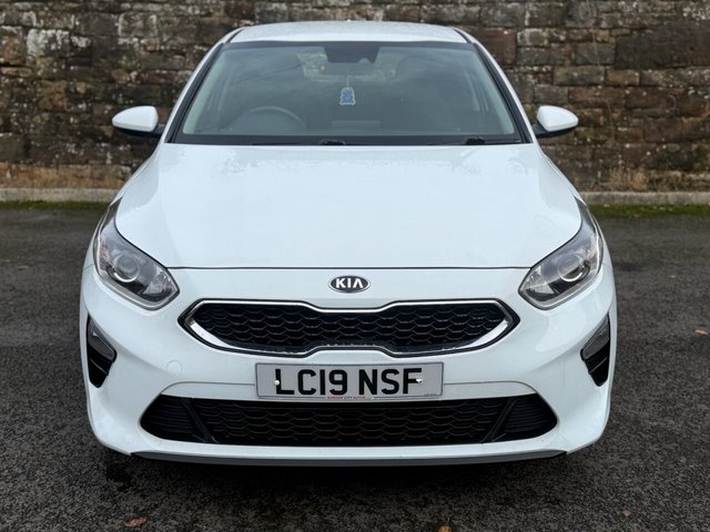 2019 Kia Ceed 1.6L 2 5dr - Photo 2