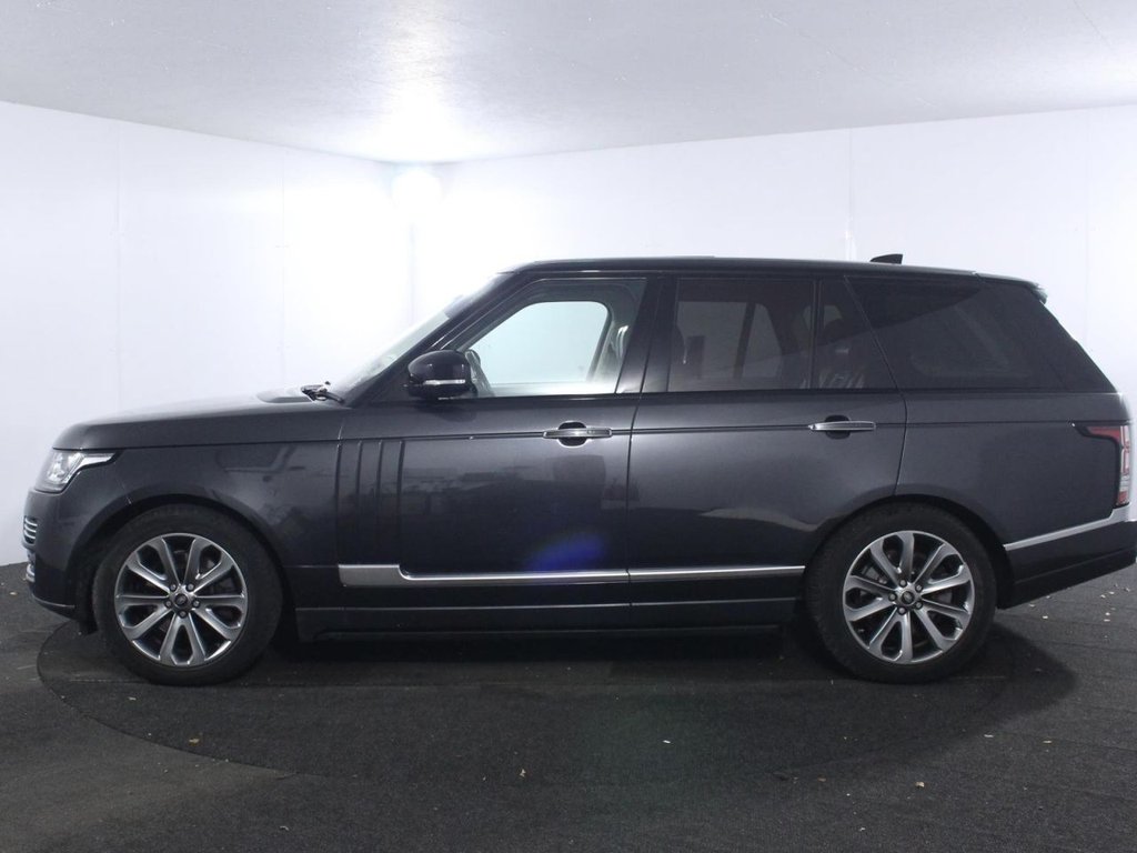 USED 2016 66 LAND ROVER RANGE ROVER 3.0 V6 Vogue SE SUV 5dr Petrol Auto 4WD Euro 6 (s/s) (340 ps) PANORAMIC SUNROOF - BLIS