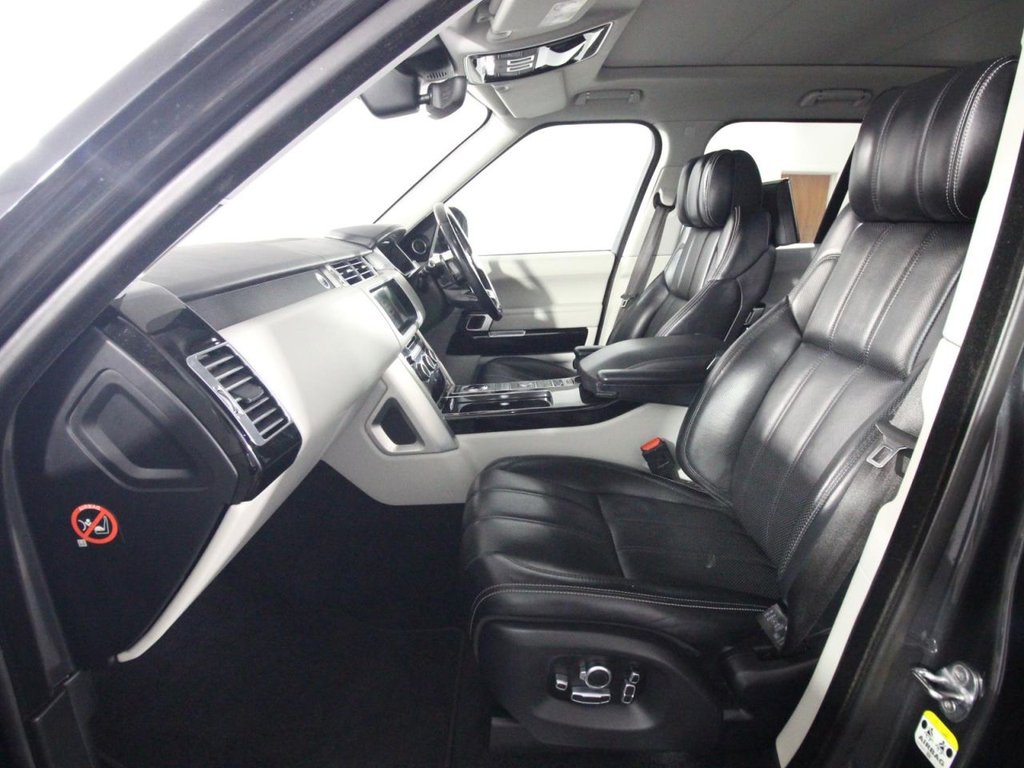 USED 2016 66 LAND ROVER RANGE ROVER 3.0 V6 Vogue SE SUV 5dr Petrol Auto 4WD Euro 6 (s/s) (340 ps) PANORAMIC SUNROOF - BLIS