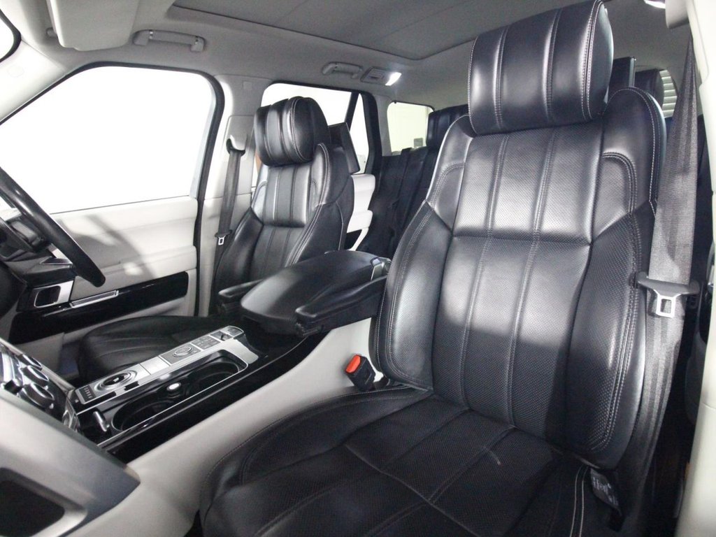 USED 2016 66 LAND ROVER RANGE ROVER 3.0 V6 Vogue SE SUV 5dr Petrol Auto 4WD Euro 6 (s/s) (340 ps) PANORAMIC SUNROOF - BLIS