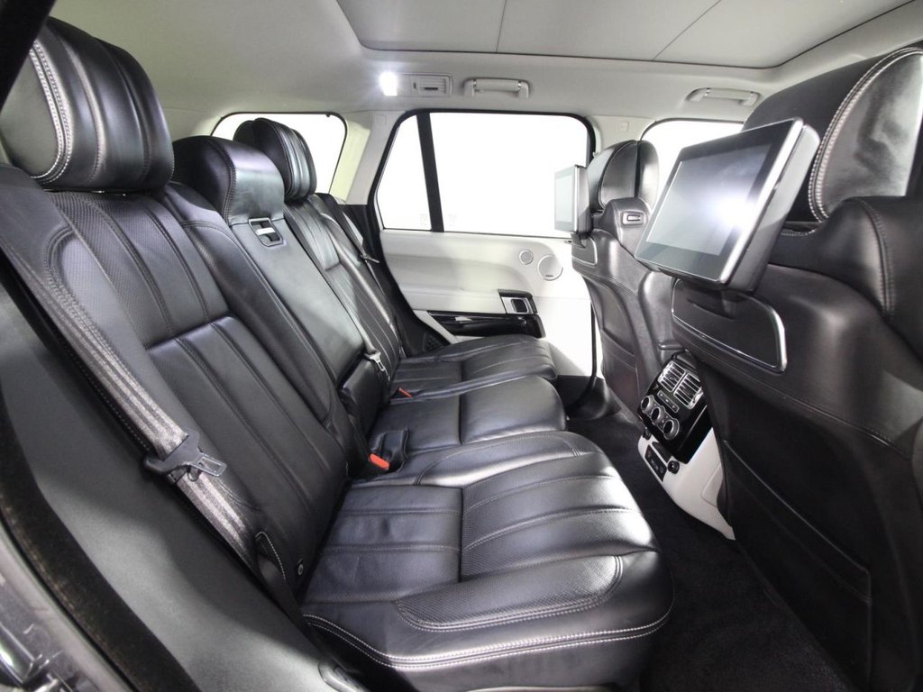USED 2016 66 LAND ROVER RANGE ROVER 3.0 V6 Vogue SE SUV 5dr Petrol Auto 4WD Euro 6 (s/s) (340 ps) PANORAMIC SUNROOF - BLIS