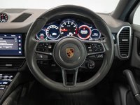 USED 2022 22 PORSCHE CAYENNE 3.0T V6 Coupe 5dr Petrol TiptronicS 4WD Euro 6 (s/s) (340 ps) PANORAMIC GLASS ROOF + CRAYON EXTERIOR COLOUR + FULL PORSCHE SERVICE HISTORY