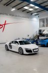 USED 2011 61 AUDI R8 5.2 FSI V10 Coupe 2dr Petrol Manual quattro Euro 5 (525 ps) LATE GEN 1 MANUAL V10