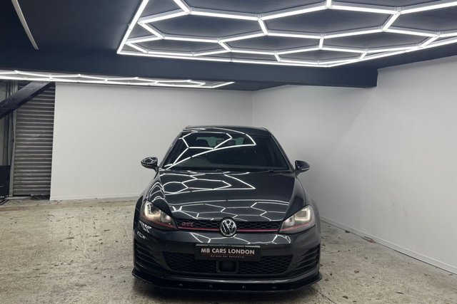 2014 VOLKSWAGEN GOLF 2014 2.0 TSI BlueMotion Tech GTI Performance Hatchback 3dr Petrol Manual Euro 6 (s/s) (230 ps) - Photo 3