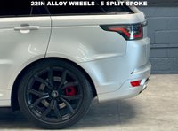 USED 2018 68 LAND ROVER RANGE ROVER SPORT 5.0 P575 V8 SVR SUV 5dr Petrol Auto 4WD Euro 6 (s/s) (575 ps) Carbon Pack/ Sliding Roof