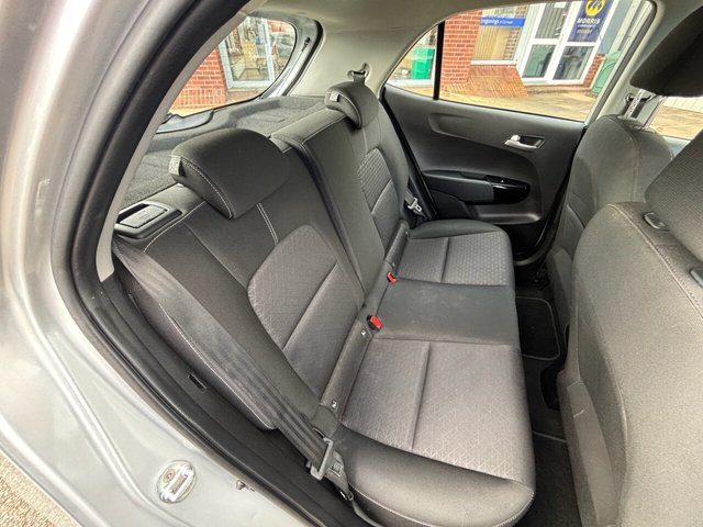 2022 KIA PICANTO - Photo 8