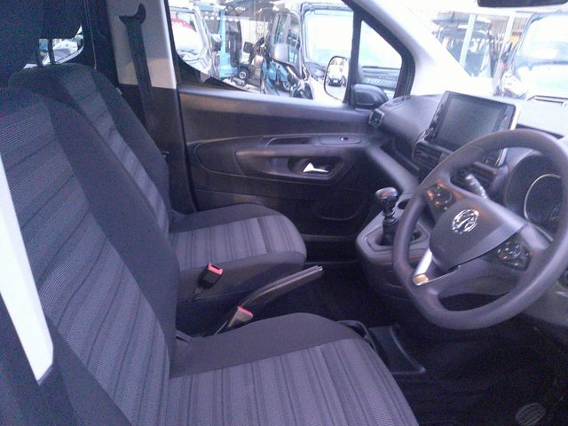 2021 VAUXHALL COMBO LIFE - Photo 12
