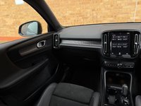 USED 2018 68 VOLVO XC40 2.0 T5 R-Design SUV 5dr Petrol Auto AWD Euro 6 (s/s) (247 ps) 