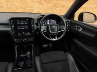USED 2018 68 VOLVO XC40 2.0 T5 R-Design SUV 5dr Petrol Auto AWD Euro 6 (s/s) (247 ps) 