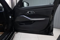 USED 2019 69 BMW 3 SERIES 3.0 330d M Sport Touring 5dr Diesel Auto xDrive Euro 6 (s/s) (265 ps) PLUS+TECH+HUD+H/K+GESTURE+FSH